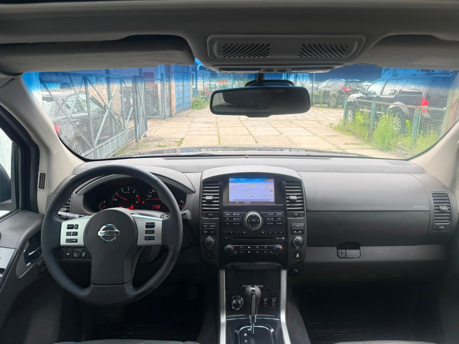 Nissan Pathfinder 3.0 dCi LE | 231 ch | BVA | 7 places | Cuir électrique à mémoire | Sièges chauffants | Toit ouvrant | Bose