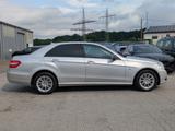 Mercedes-Benz E 200  CGI BlueEfficiency TEMP*PDC*SHZ*BLUETOOTH - Mercedes-Benz E-Class aus 2009