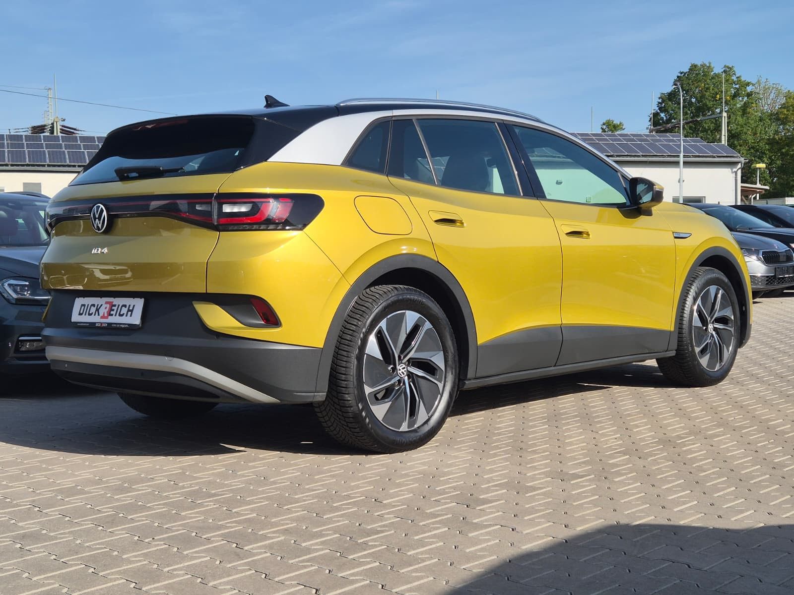 Fahrzeugabbildung Volkswagen ID.4 Pro Performance Life ACC*NAVI*AHK*LM 19"