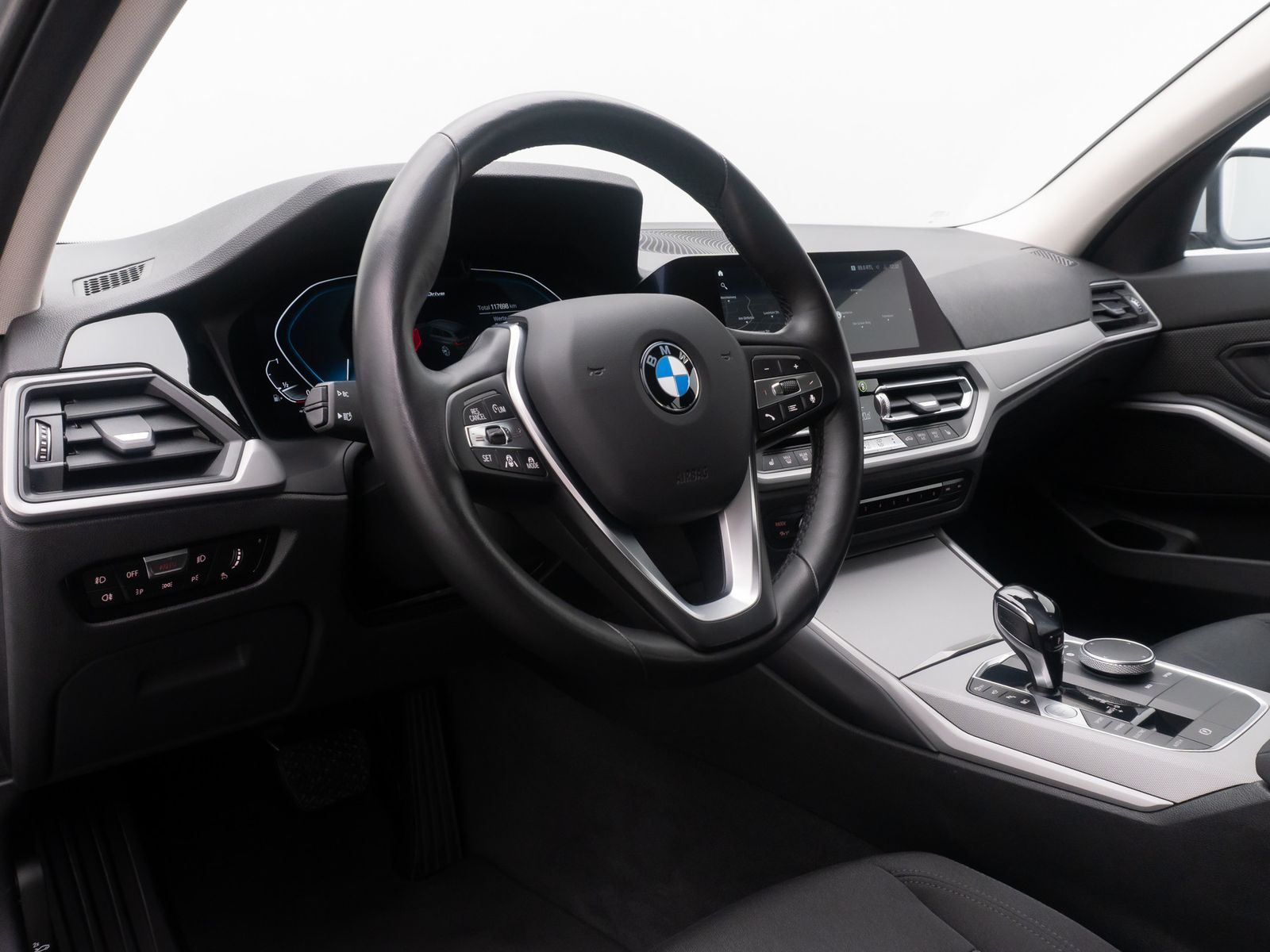 Fahrzeugabbildung BMW 330e Laser 360&deg;HUD DAB Komfort Alarm ACC AHK