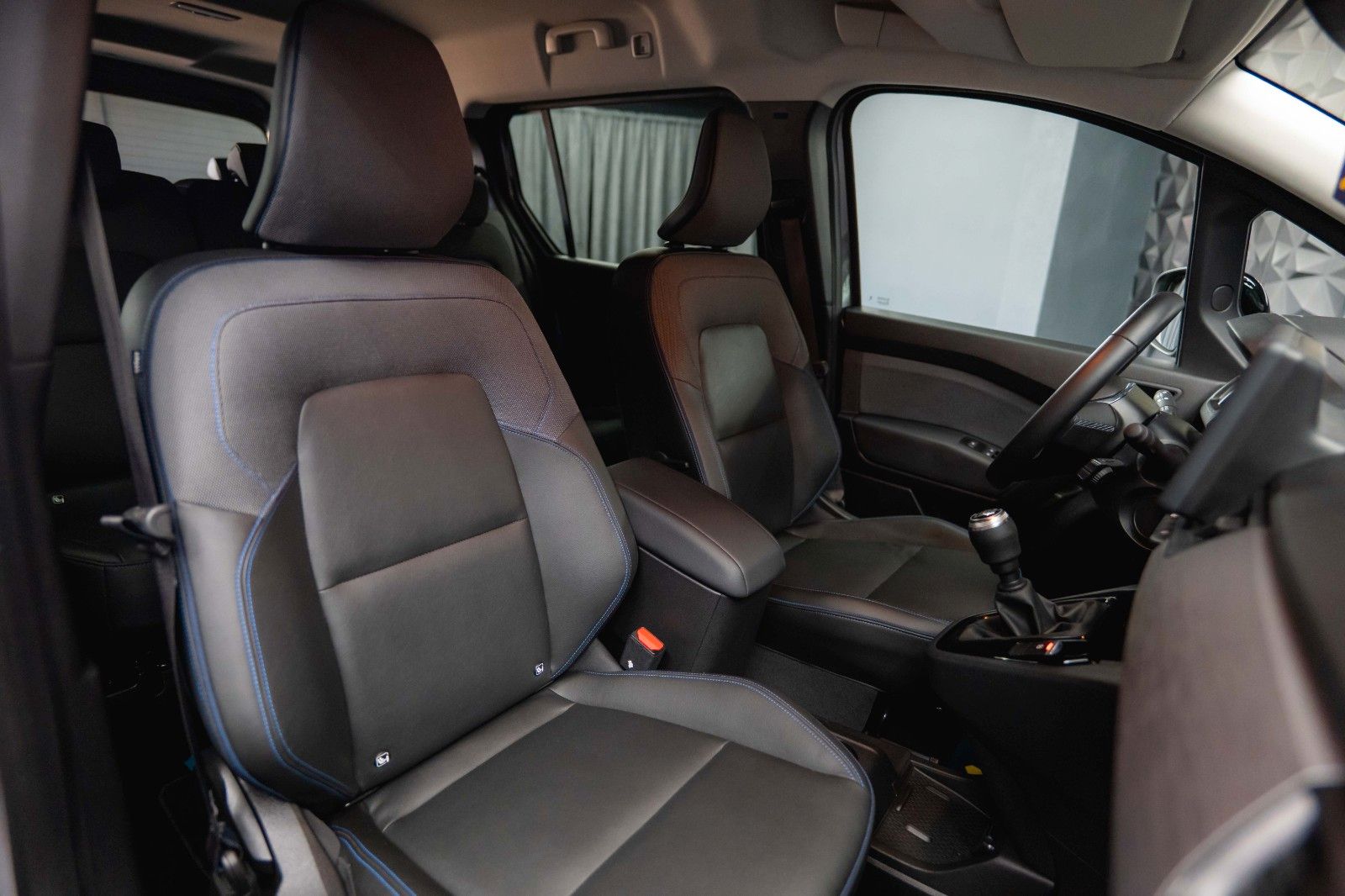 Fahrzeugabbildung Nissan Townstar Kombi L2 Tekna 7 Sitze *LED*Kamera*Navi