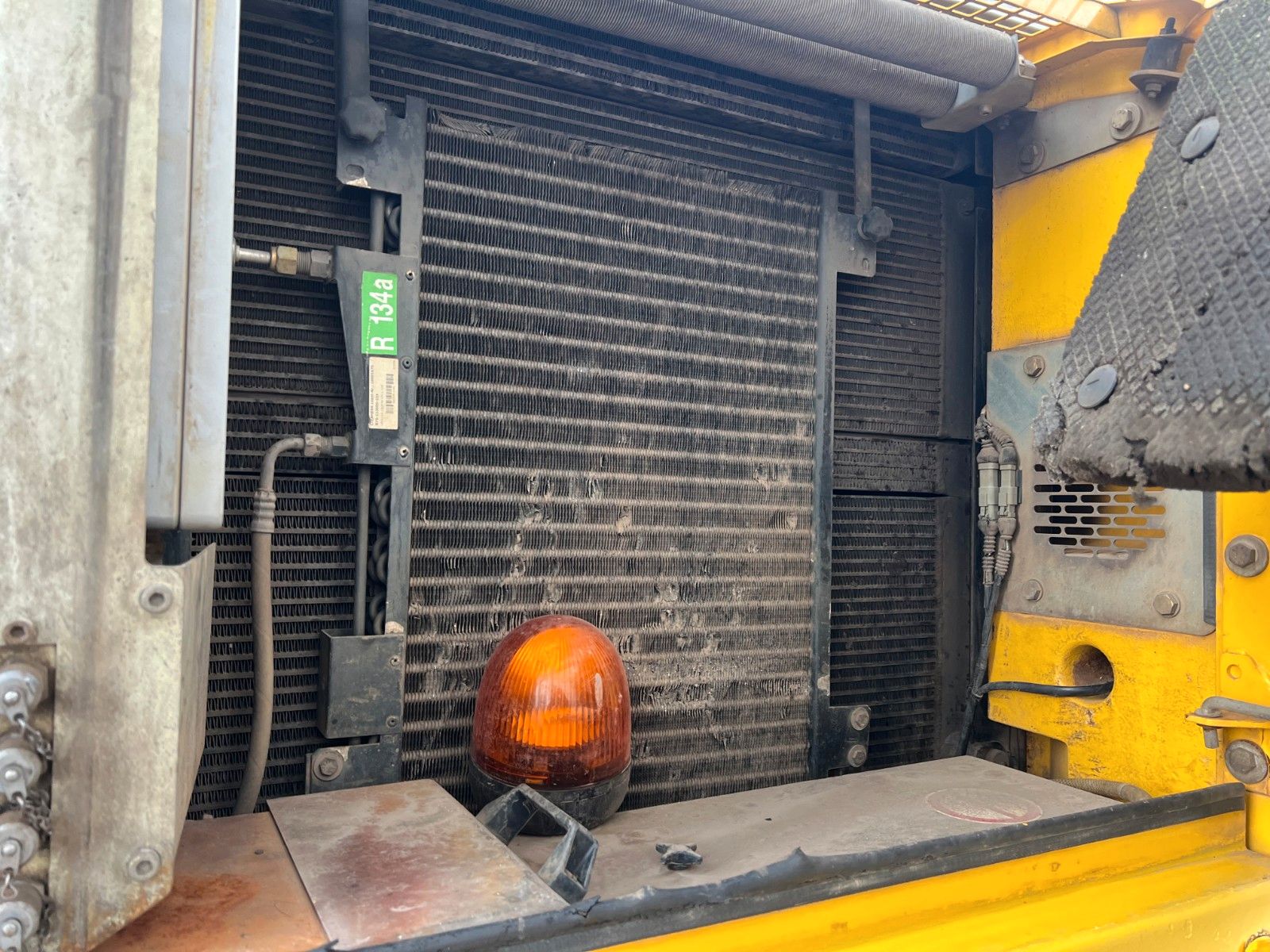 Fahrzeugabbildung Liebherr A 900 C ZW Litronic / 18.866h / 2008