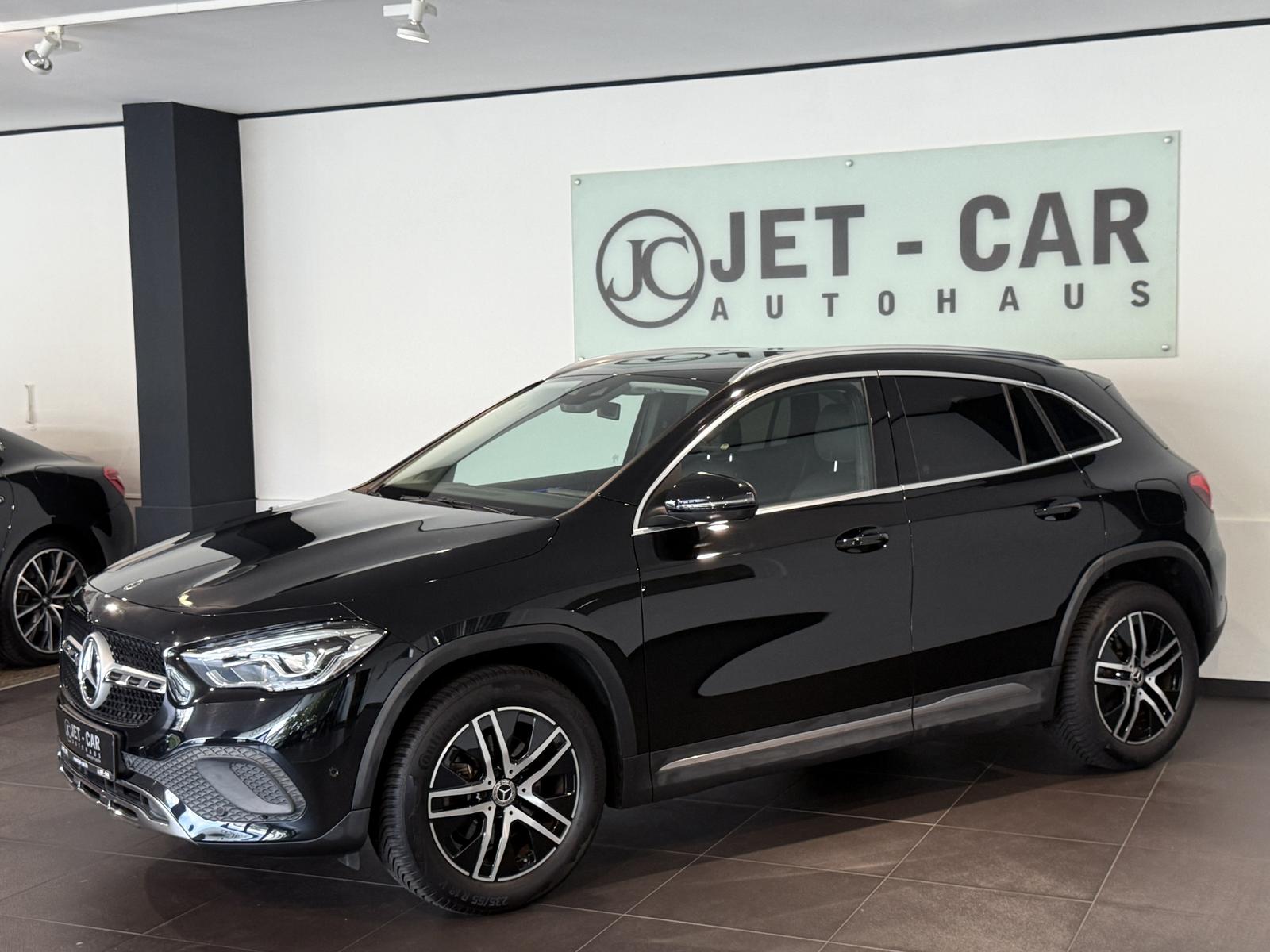 Mercedes-Benz GLA 200