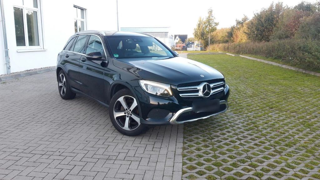 Image of Mercedes-Benz GLC 220