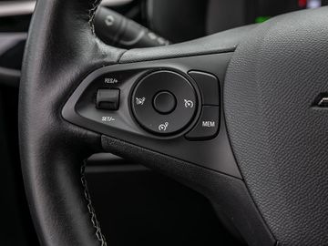 Opel Corsa F e Basis Verkehrsschilder-Assistent PDC