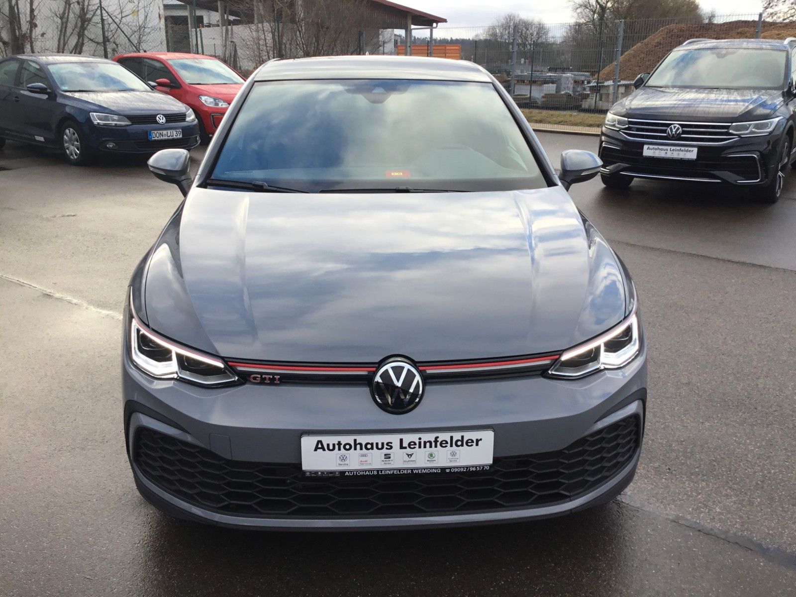 Fahrzeugabbildung Volkswagen Golf 2.0 TSI DSG GTI+Pano+18"+IQ Light