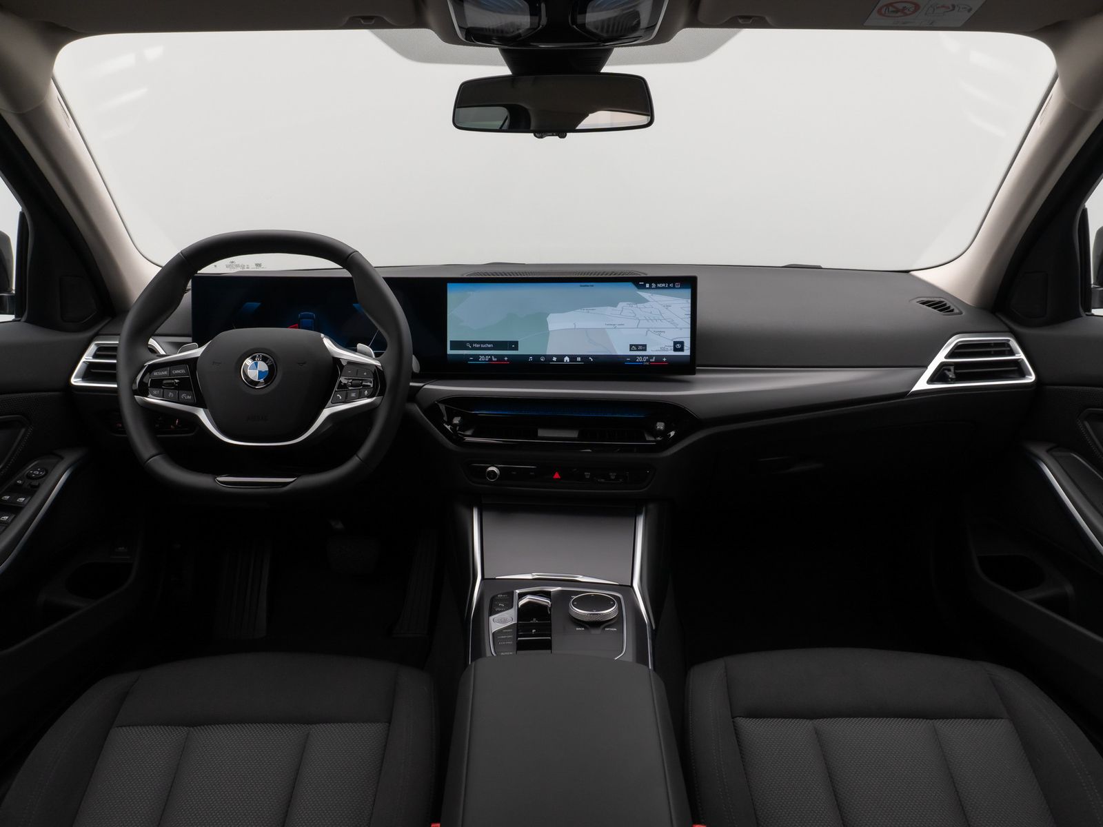 Fahrzeugabbildung BMW 318i Kamera DAB Sportlenkrad CockPit+ Alarm LED