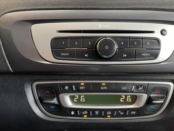 MYAUTOCENTER – Gebraucht- und Jahreswagen mit Werkstattservice in Pfaffenhofen Renault Scenic III BOSE Edition *Klima*Navi*Bluetooth*