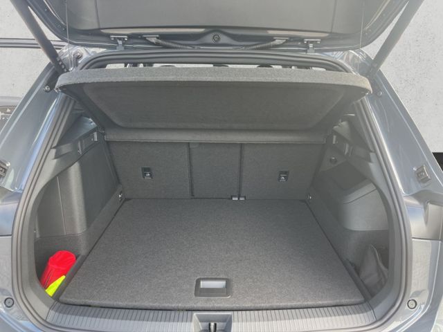 Tiguan R-Line 1.5 eHybrid DSG,IQ.LIGHT,IQ.DRIVE