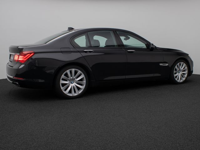 Foto Nummer 6: BMW 740d