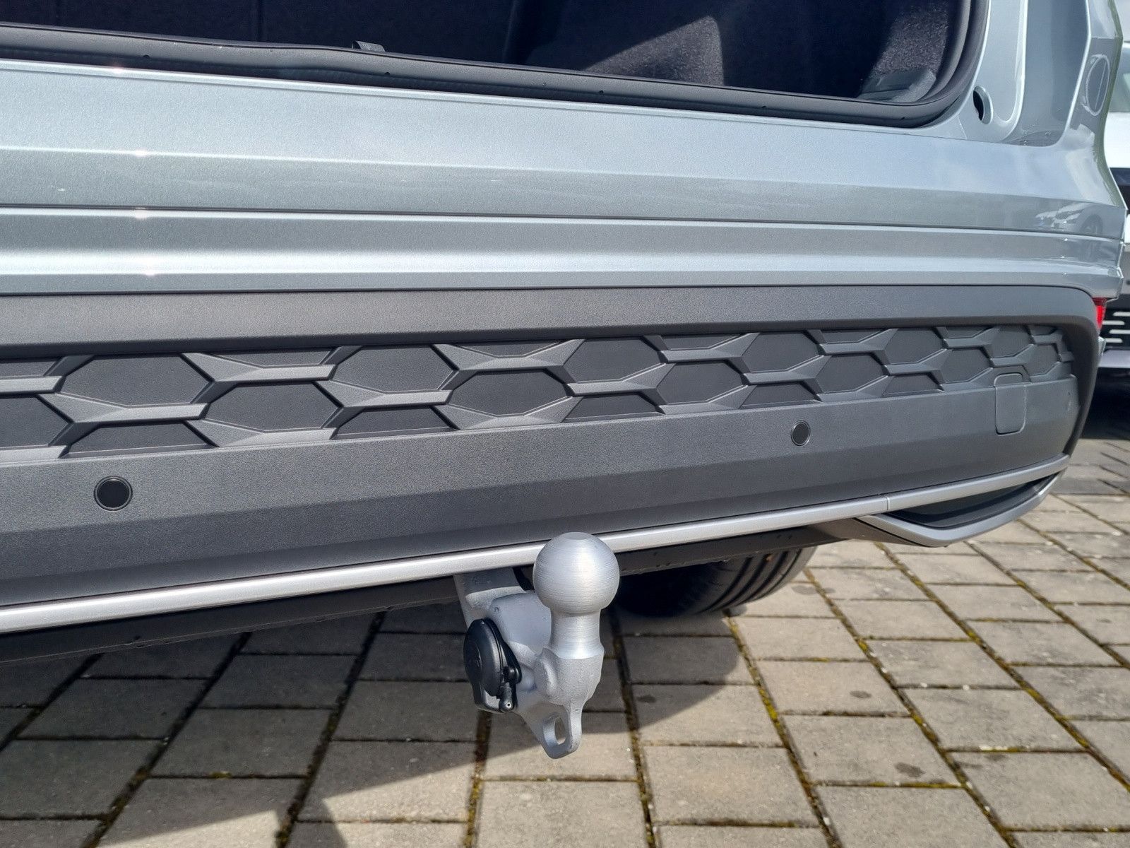 Fahrzeugabbildung SKODA Kodiaq 1.5 TSI iV Sportline AHK Fahrassi+Info