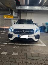 Mercedes-Benz GLB 200 4MATIC AMG