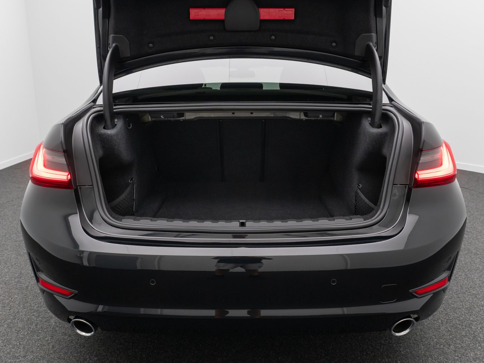 Fahrzeugabbildung BMW 320d Kamera DAB HiFi Stop&Go Fernlichtassist LED