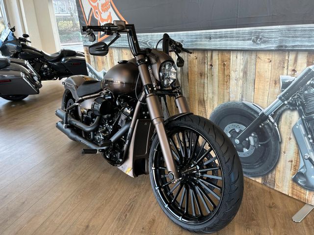 Harley-Davidson Breakout   Softail  M8 117  Custombike