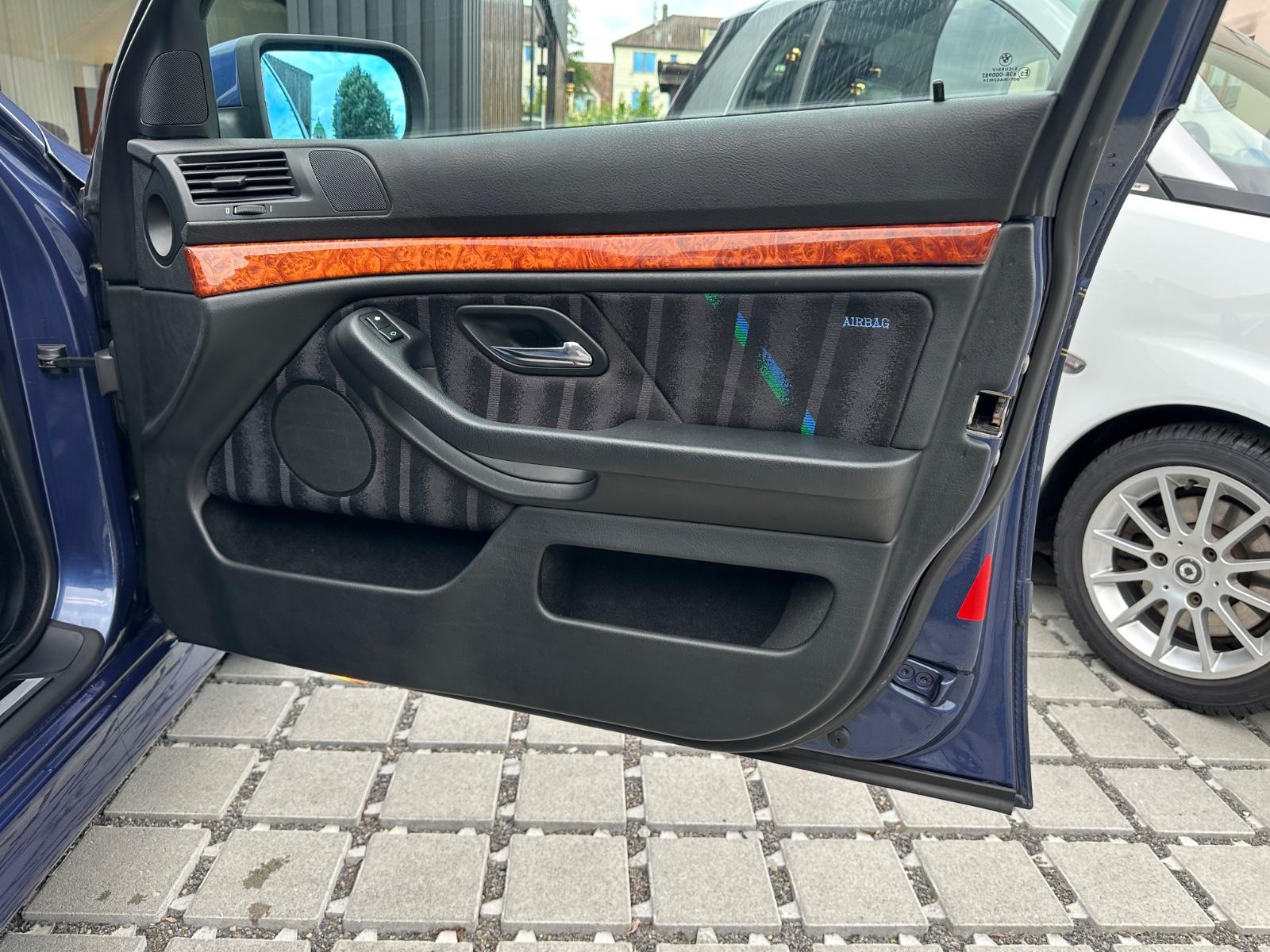 ALPINA B10 V8 4.6