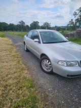 Audi A4 1.8 - - Audi A4 aus 2000: 1.8