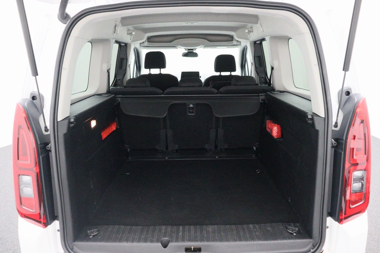 Fahrzeugabbildung Opel Combo Life 1.5 Edition StandHzg NAVI AHK