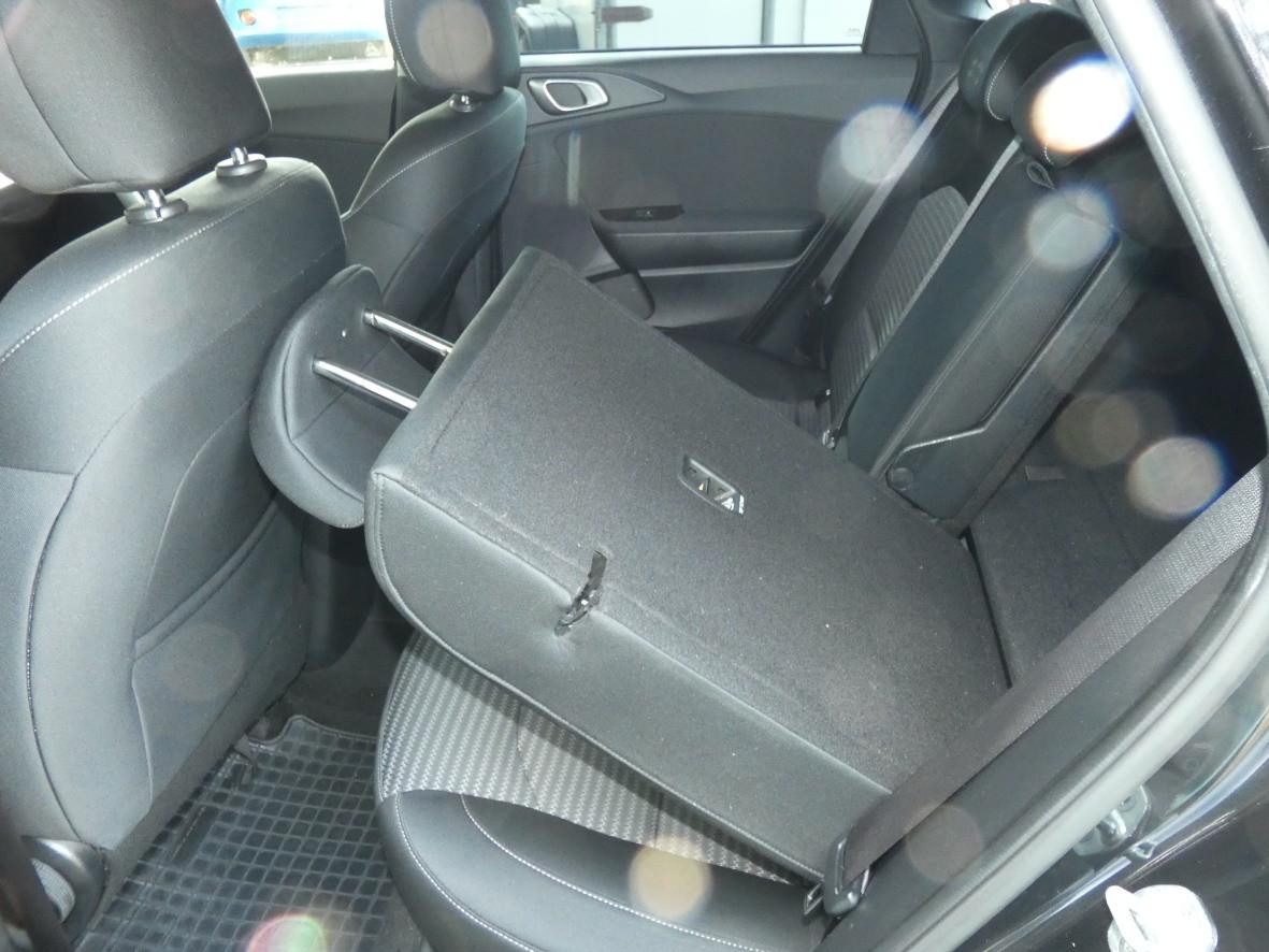 Kia cee'd SW 1.5 T-GDI Kamera LM PDC LED Klima SHZ