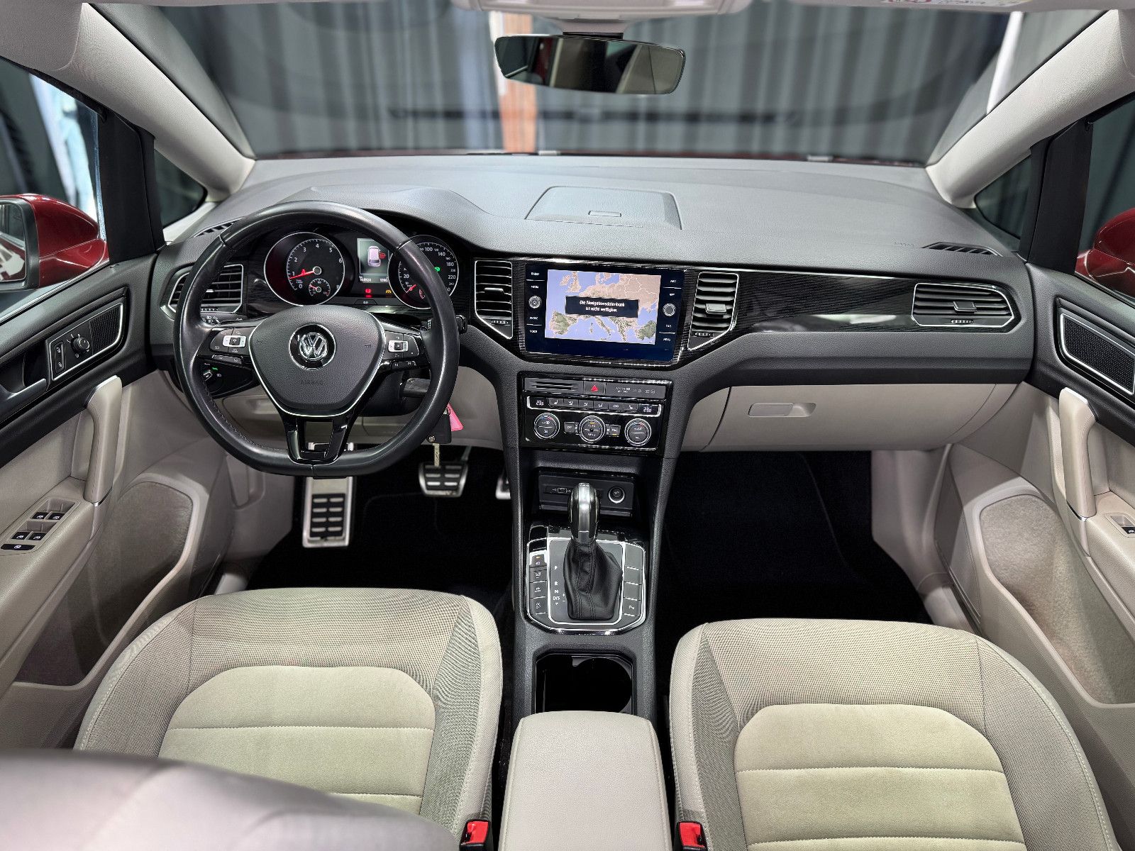 Fahrzeugabbildung Volkswagen Golf Sportsvan VII 1.5TSI  Highline|NAVI|KAMERA