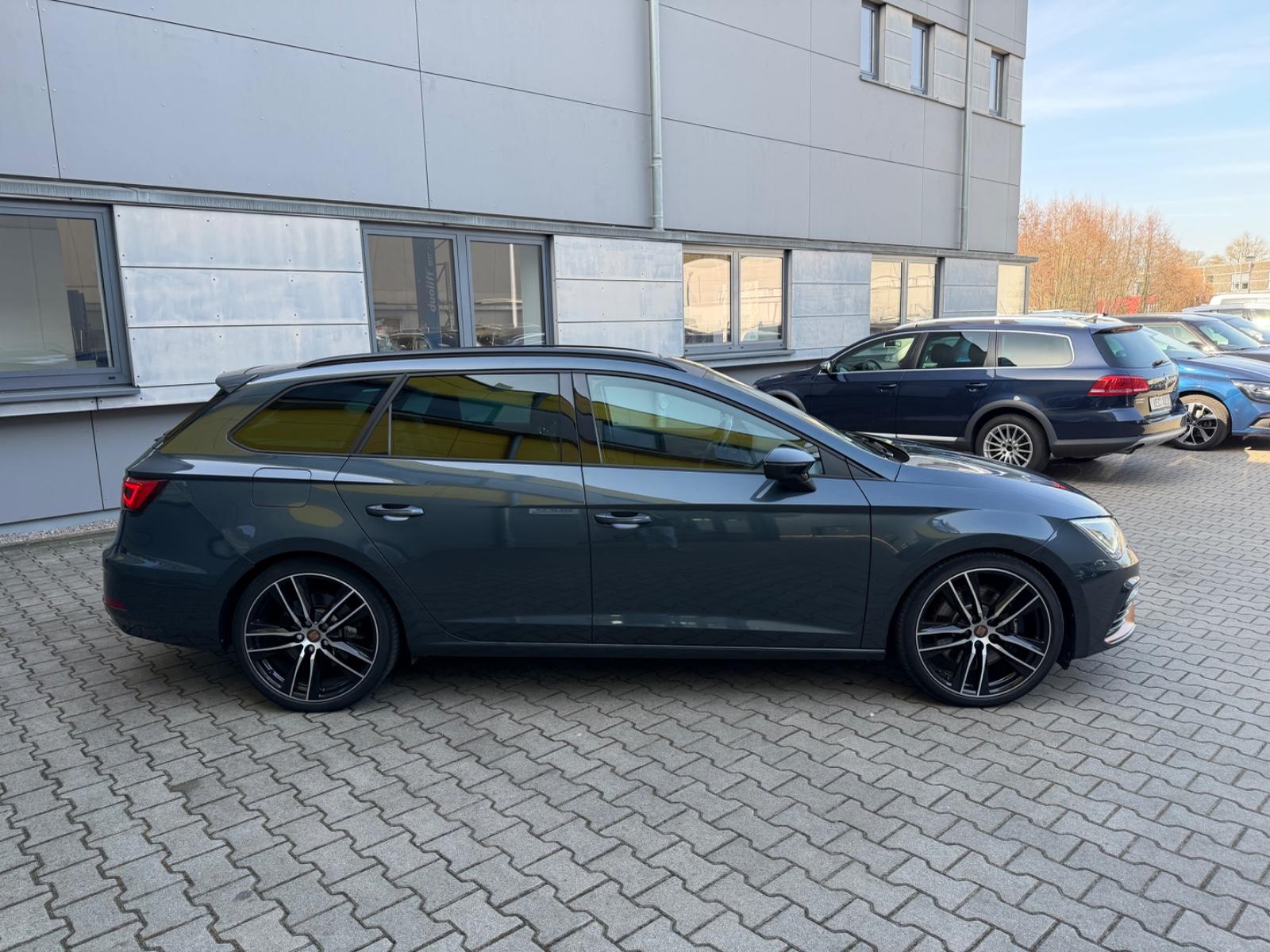 SEAT Leon ST Cupra 300 4Drive LEDER/NAVI/PANO/SHZ/AHK, миниатюра 7