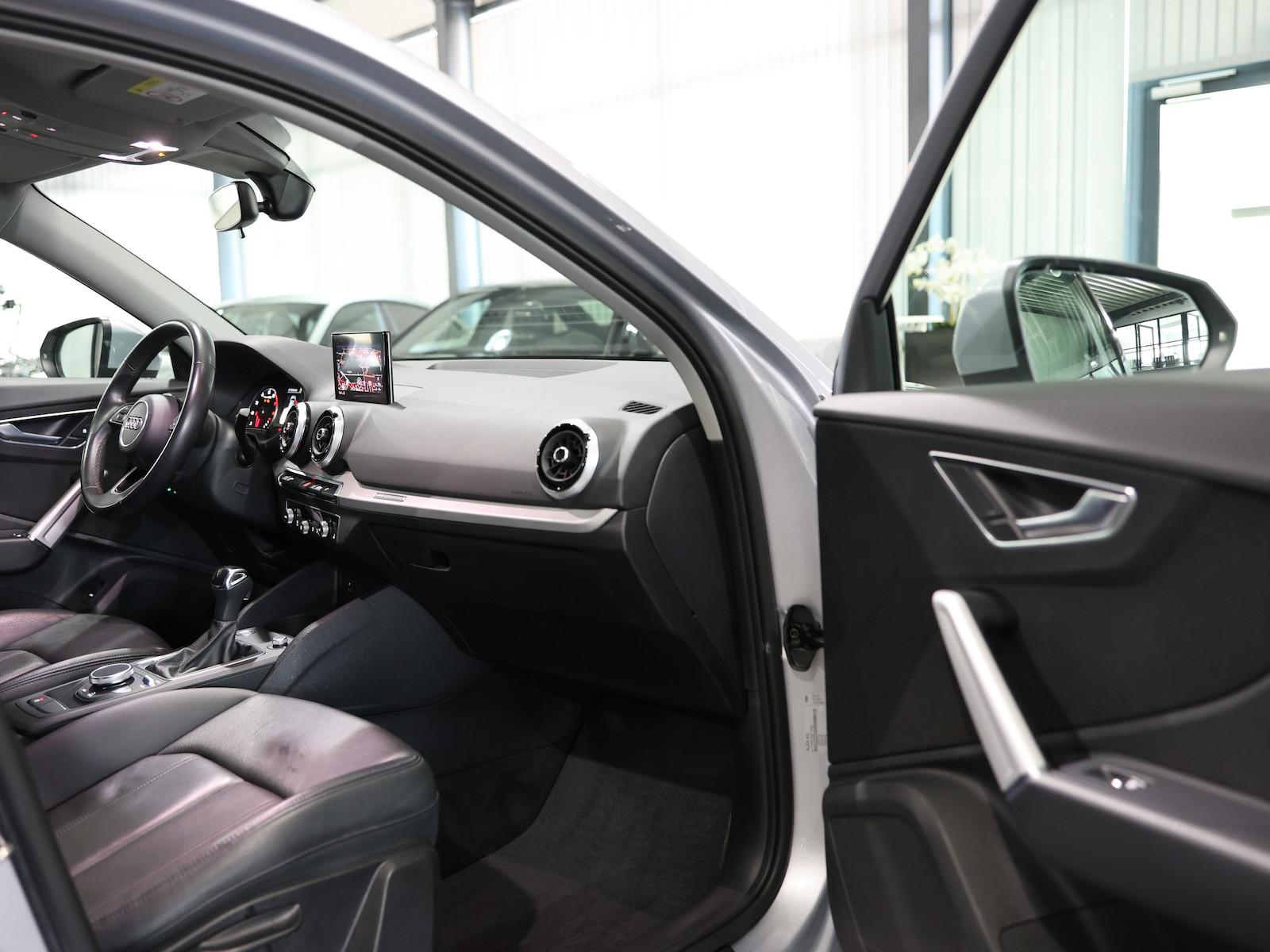 Audi Q2 35 TFSI ADVANCED SILVER & BLACK / LED, LEDER, миниатюра 19
