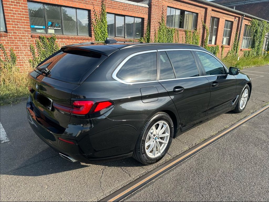 Image of BMW 520