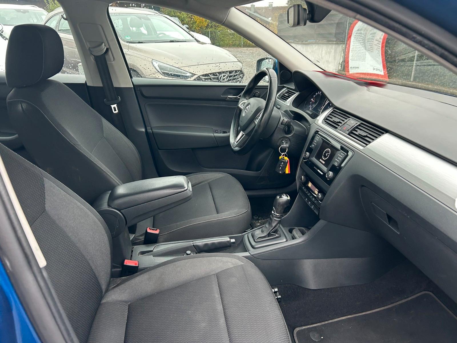 Skoda Rapid 2015 — interior