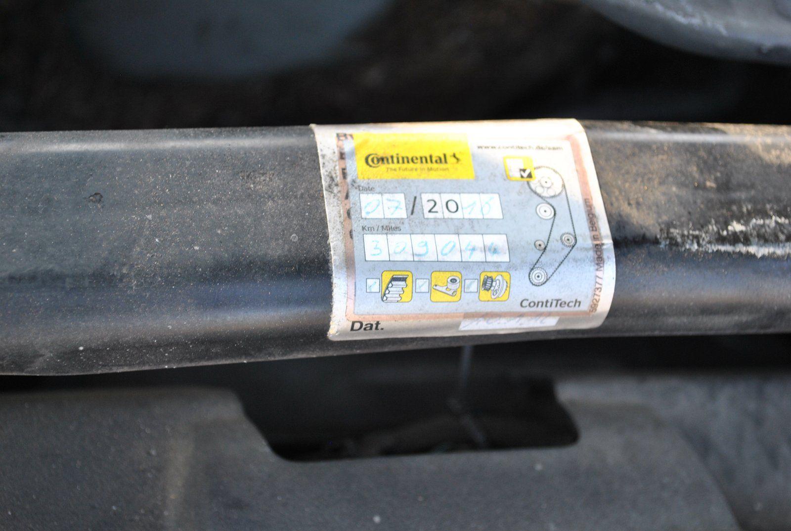 Volvo V70 2005 — photo 14