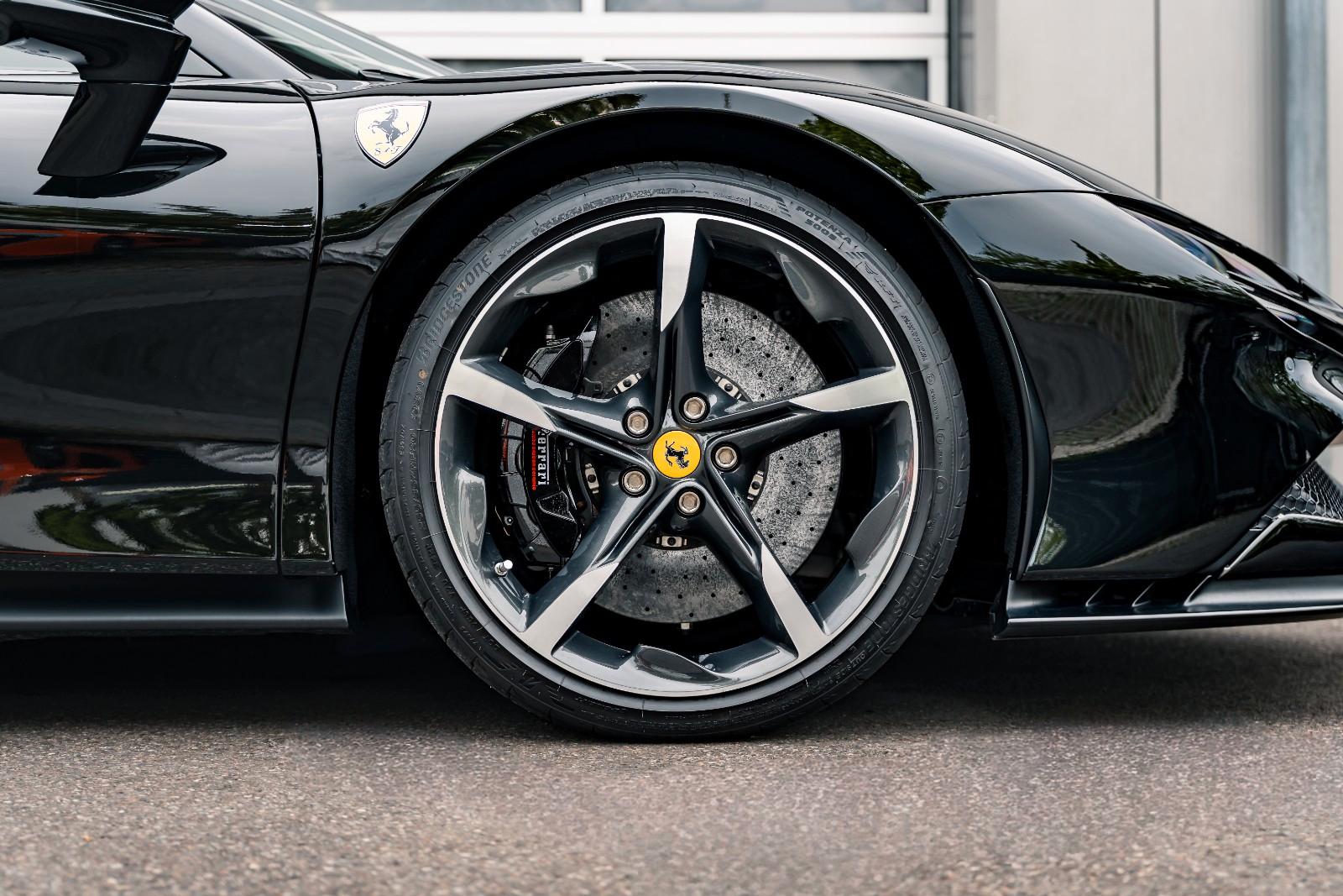 Ferrari SF90 Spider//ARANCIO//AFS//LIFT//CARBON//360-CAM