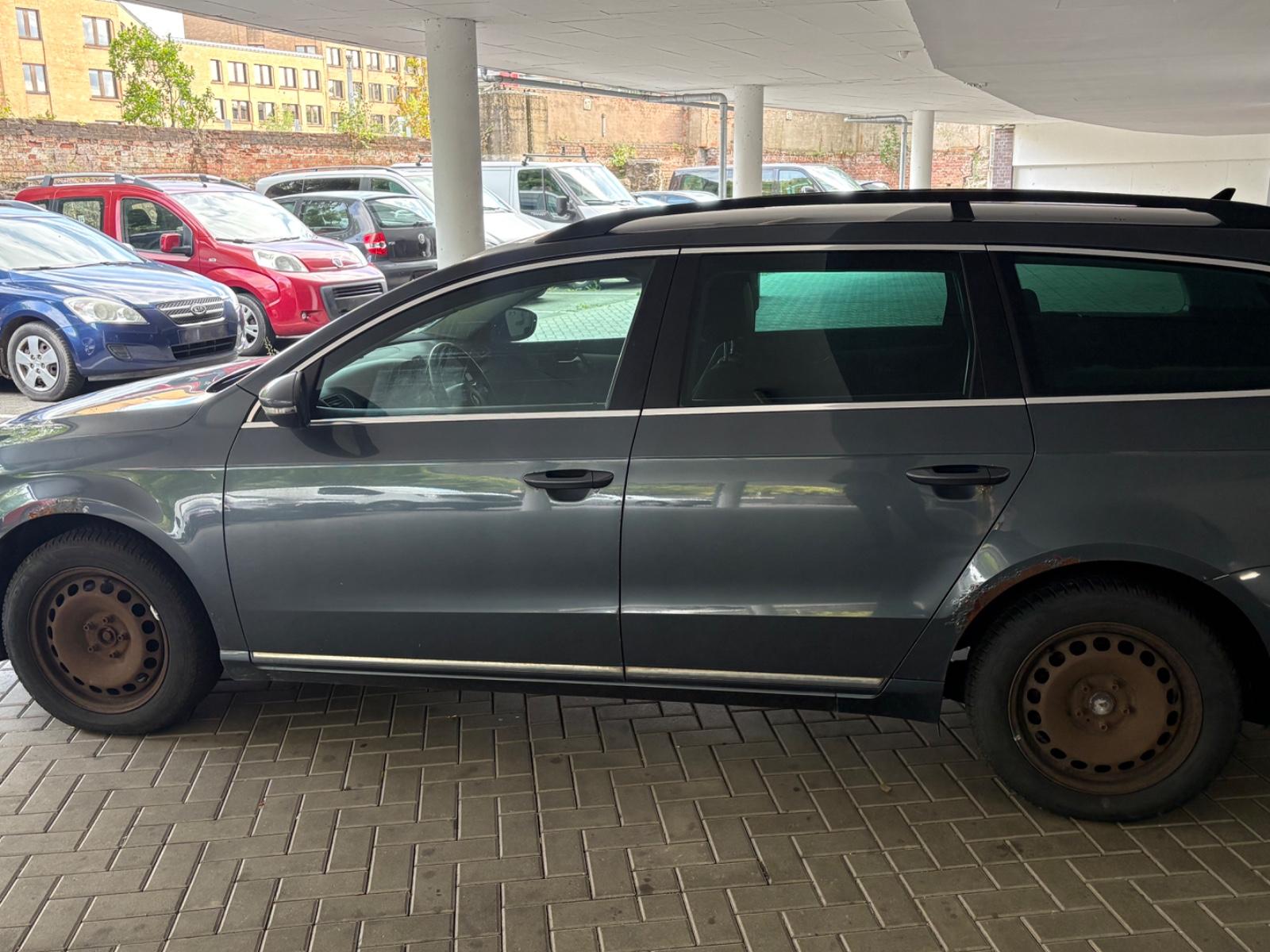 Volkswagen Passat 2011 — photo 6