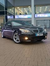 BMW 530i E60 SCHECKHEFT - BMW 530 aus 2005: 530i