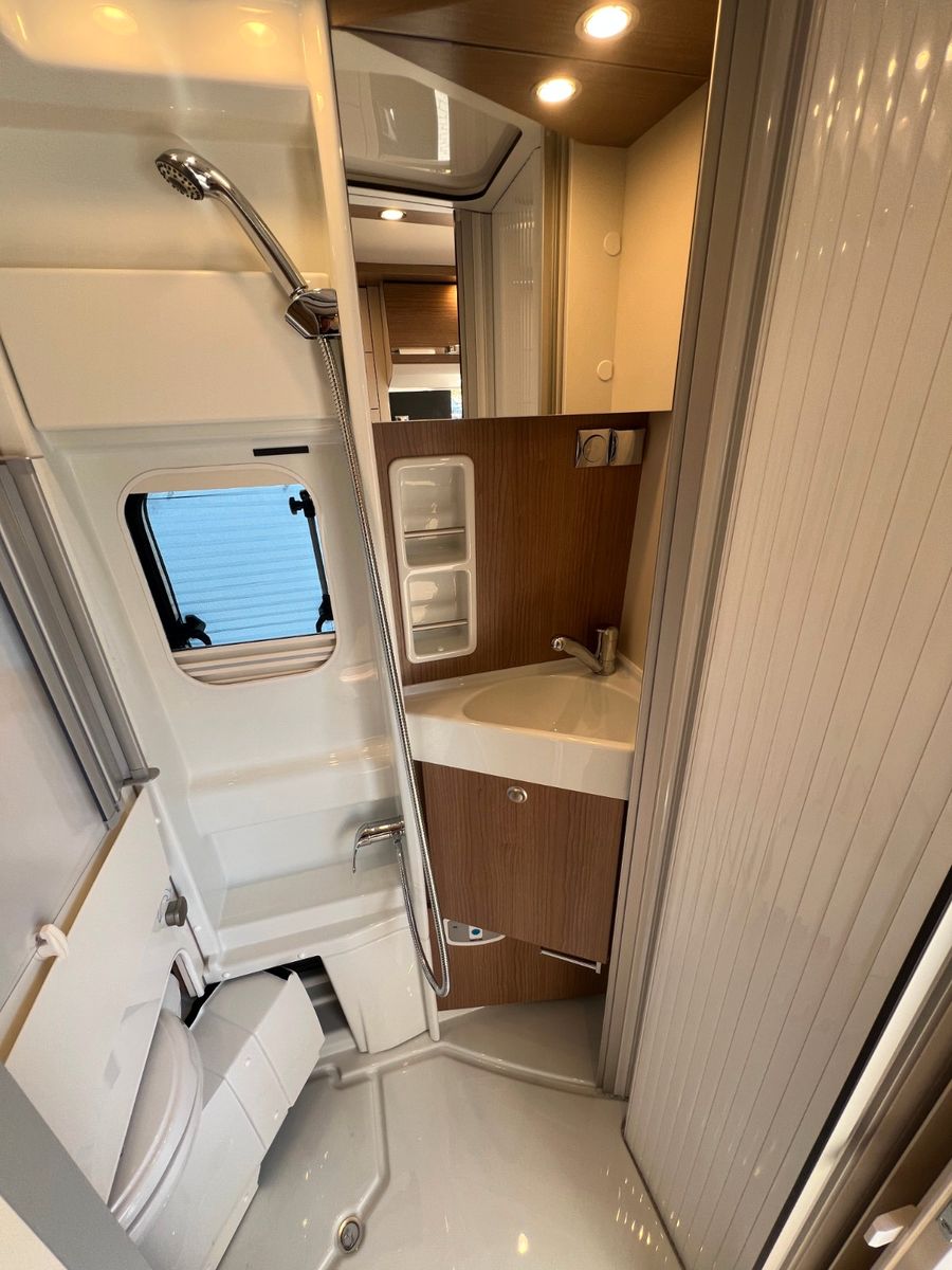 Fahrzeugabbildung Malibu Van diversity GT skyview 640 LE K