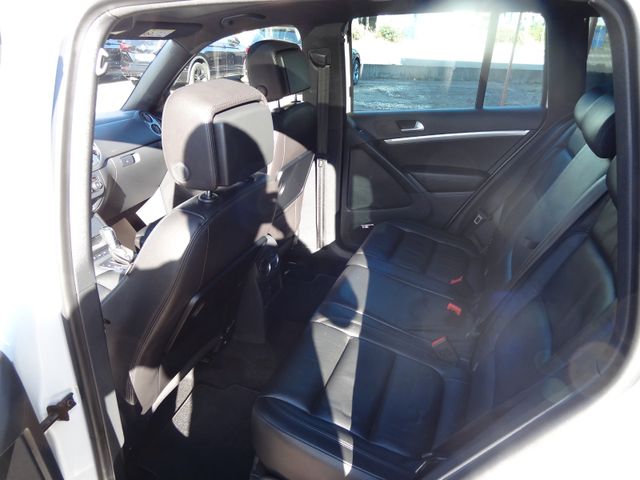Fahrzeugabbildung Volkswagen Tiguan/R-Line/4Motion/AHK/Pano/Navi/Xenon/57.500