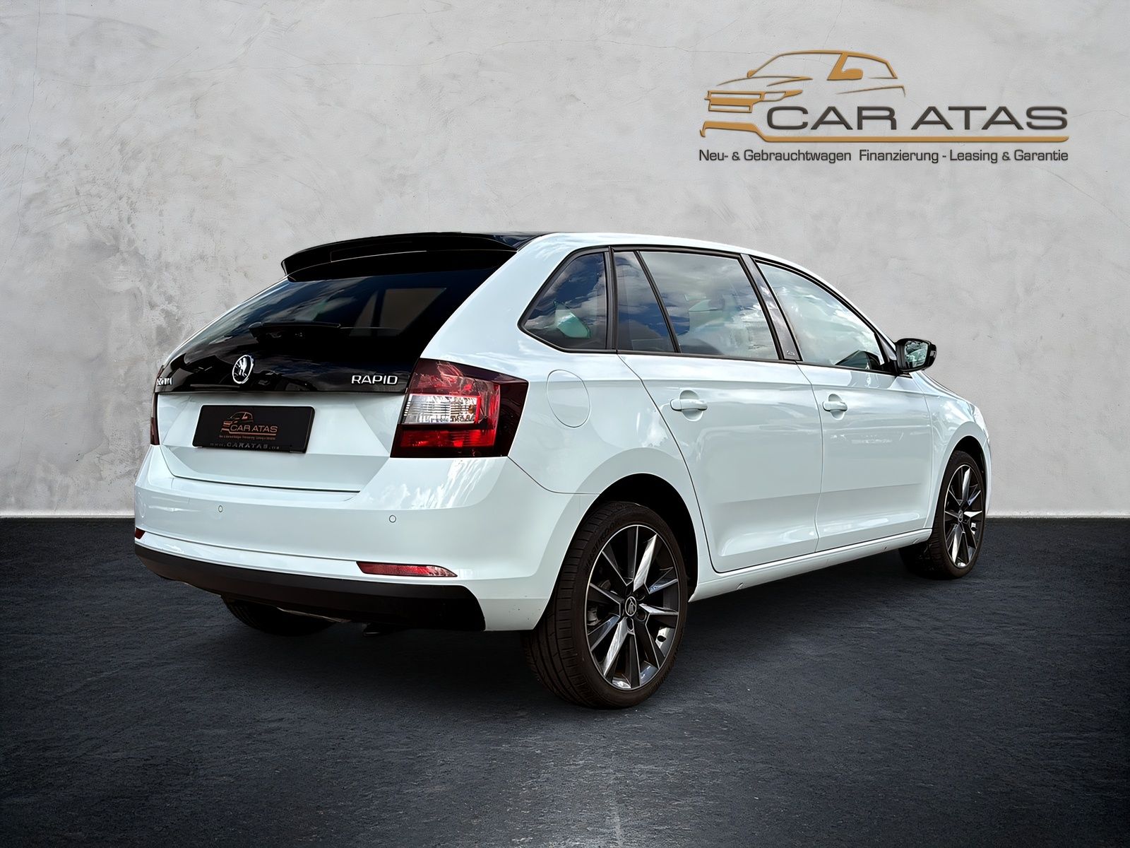 Fahrzeugabbildung SKODA Rapid 1.2i Edition NAVI PANORAMA XENON DAB PDC