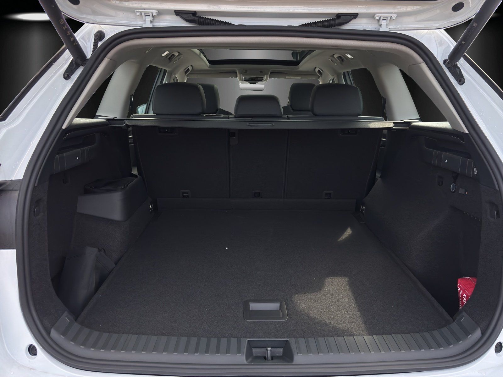 Fahrzeugabbildung SKODA Kodiaq Selection 2,0 TDI 110 kW DSG AHK/PANO/HUD
