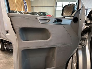 MYAUTOCENTER – Gebraucht- und Jahreswagen mit Werkstattservice in Pfaffenhofen Volkswagen T5 Multivan Automatik *Comfortline*Navi*AHK*