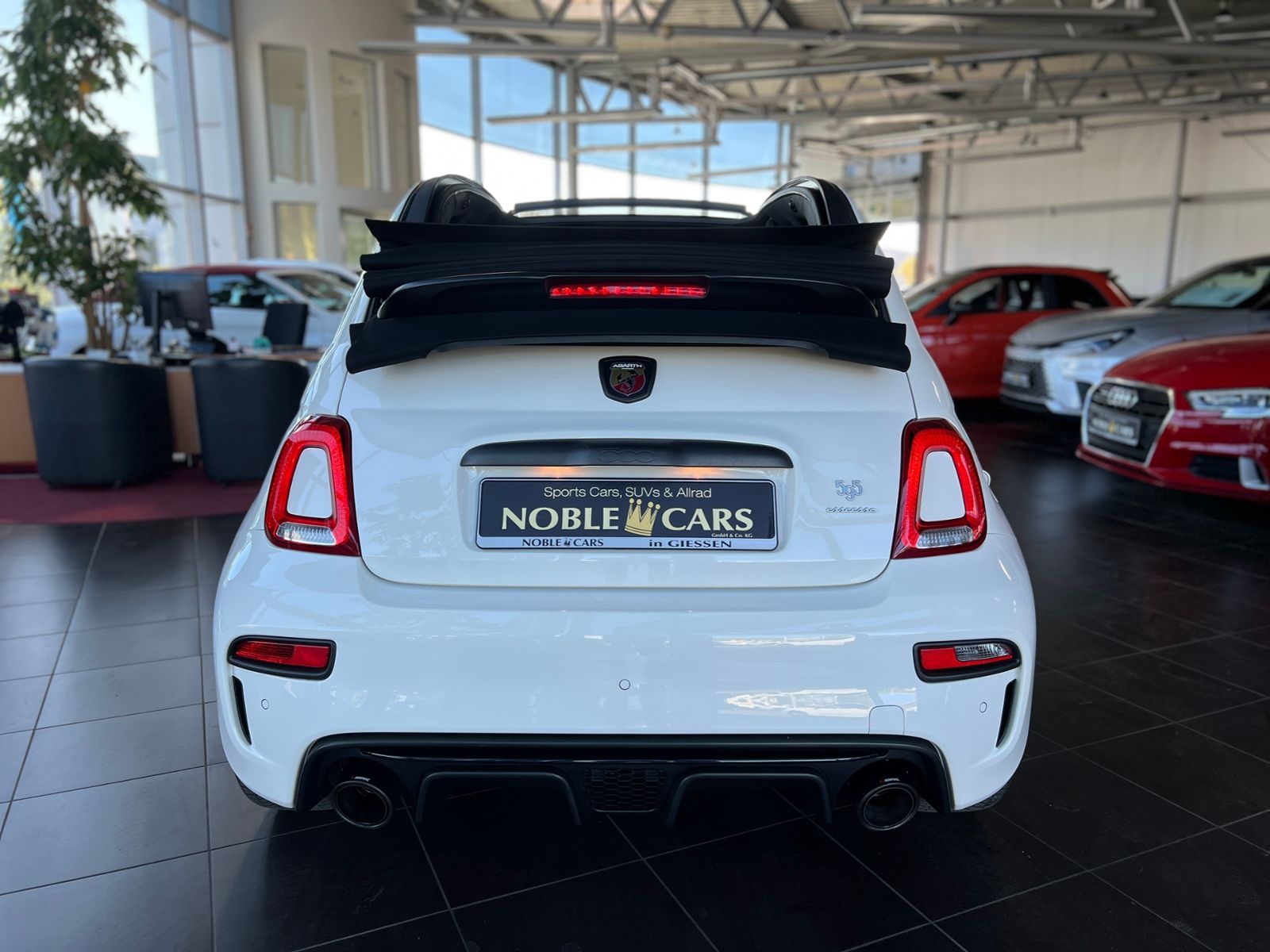 Fahrzeugabbildung Abarth 595C esseesse BEATS XENON NAVI ALU