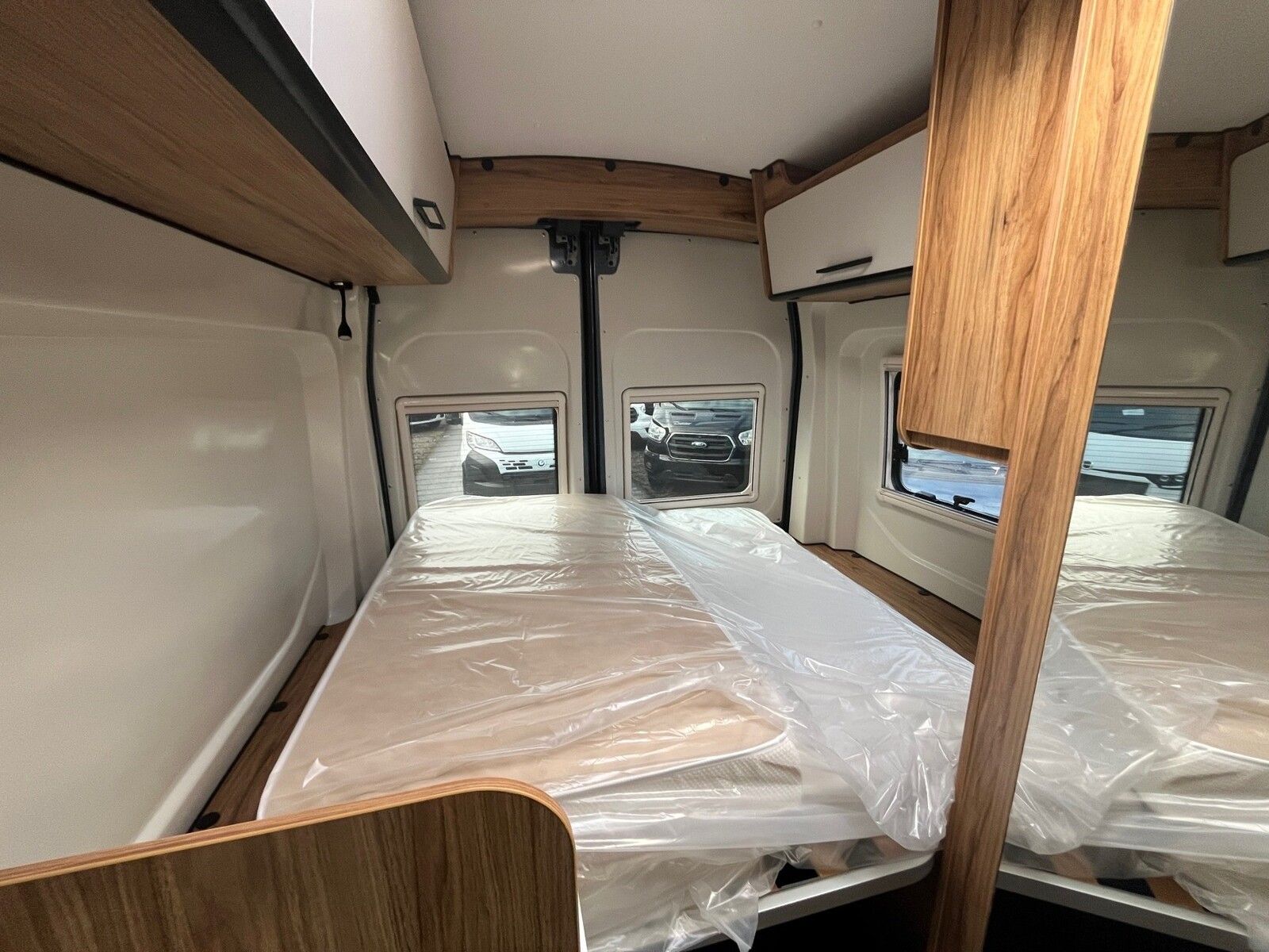 Fahrzeugabbildung Karmann Dexter 4x4 DE 560 AW Allrad 4x4, Rückfahrkamera
