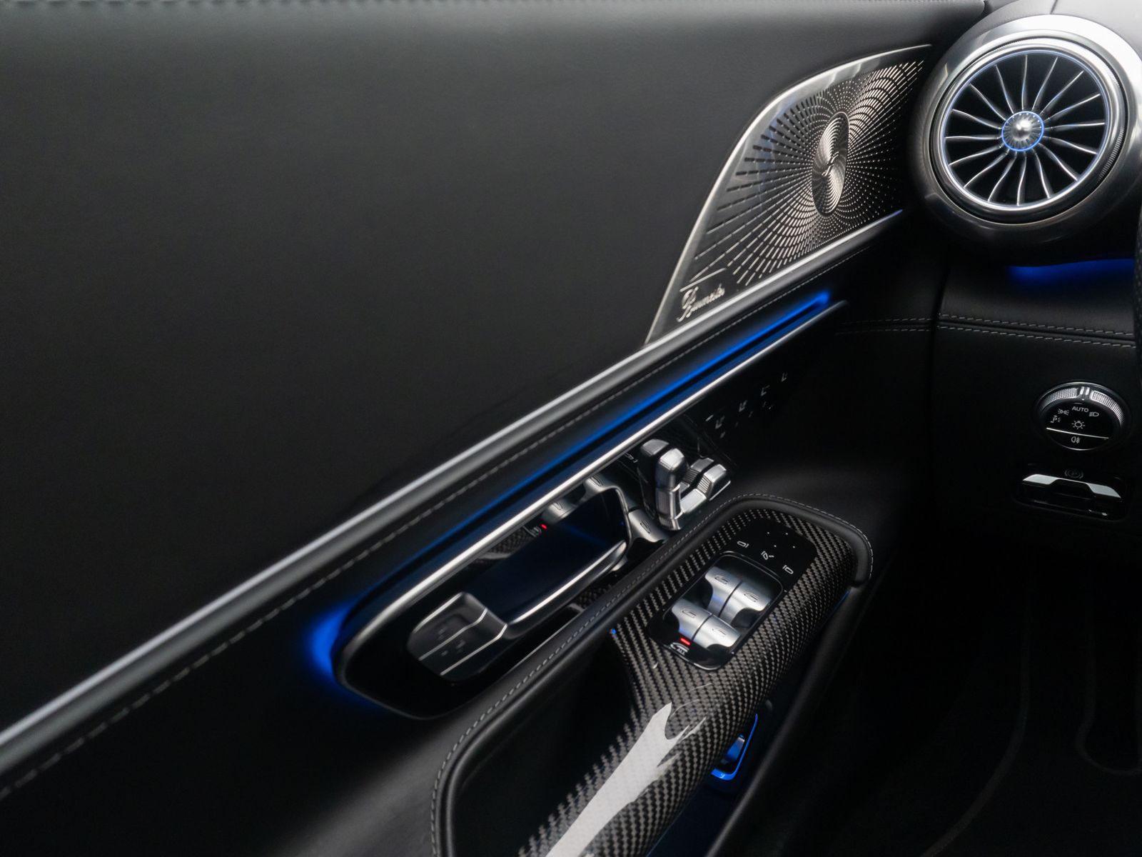 Fahrzeugabbildung Mercedes-Benz SL 63 AMG 4MATIC+ 360&deg;NightPak Massage 21" Voll