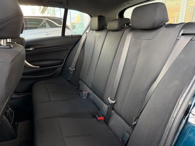 Fahrzeugabbildung BMW 118d xDrive Advantage 150PS LED/PDC/SHZ!