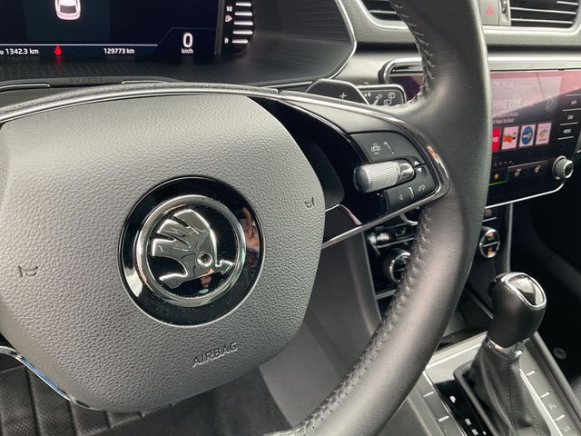 Superb Combi 2.0 TDI DSG Style PDC SHZ NAVI ACC