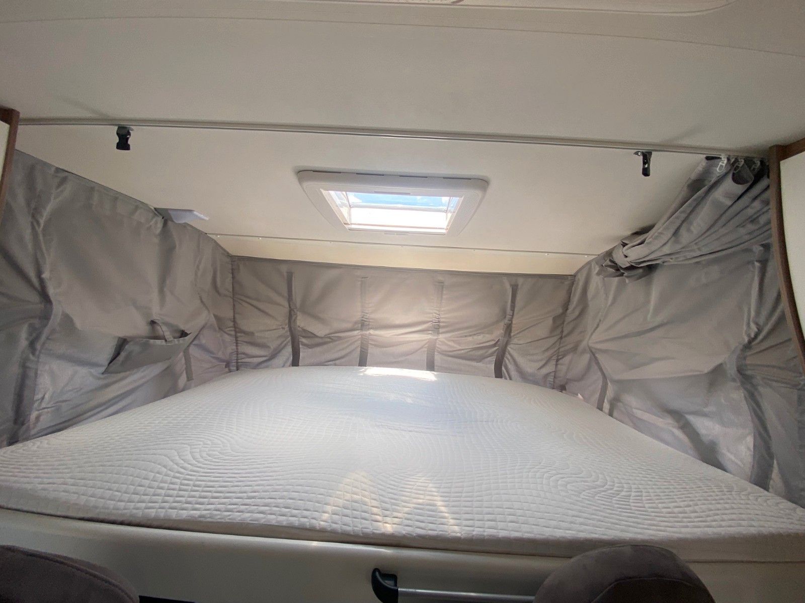 Fahrzeugabbildung Carado I 338 Ed.15 *Autom.*Sat*Markise*Lithium*Navi*RFK