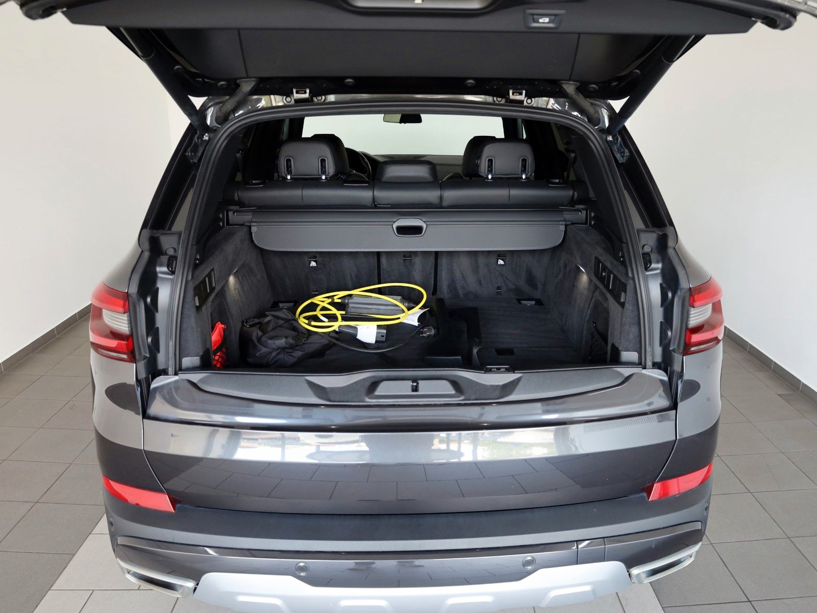 Fahrzeugabbildung BMW X5 xDrive 45e xLine Leder,Navi,LED,Kamera,4xSH