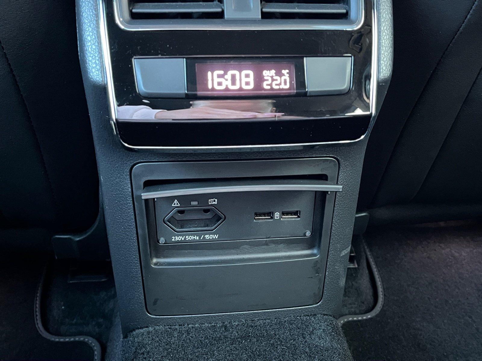 Skoda Superb Combi 1.8TSI DSG Sportline Navi+Winterpak
