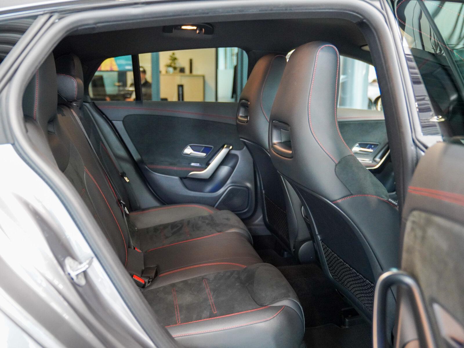Mercedes-Benz CLA 180 SB AMG Line CarPlay Ambientebeleuchtung, миниатюра 12