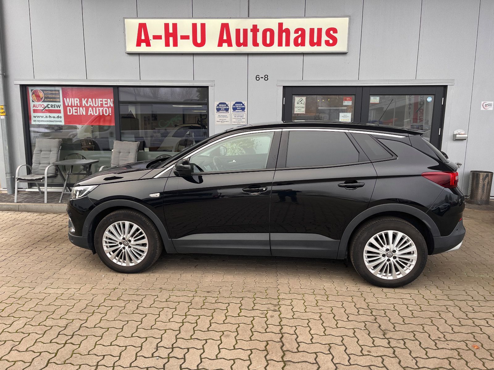 Fahrzeugabbildung Opel Grandland (X) 1.6 Turbo Automatik