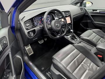 Volkswagen Golf - 7