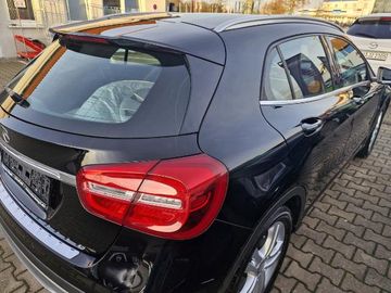 Bild 3 Mercedes-Benz GLA 180 Urban,Score 8-fach bereift