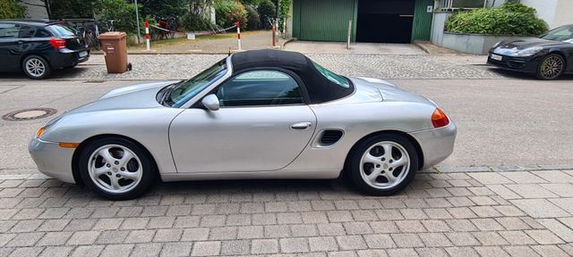 Porsche Boxster,Automatik,Leder,RadioCR21,1.Hand,deutsch