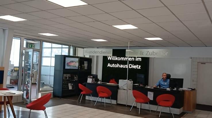 showroom-image-top